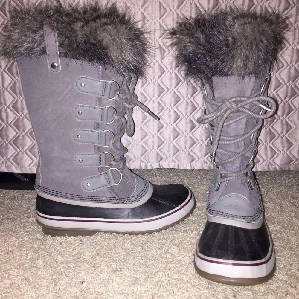 Sorel Joan of Arctic winter boots. Size 9